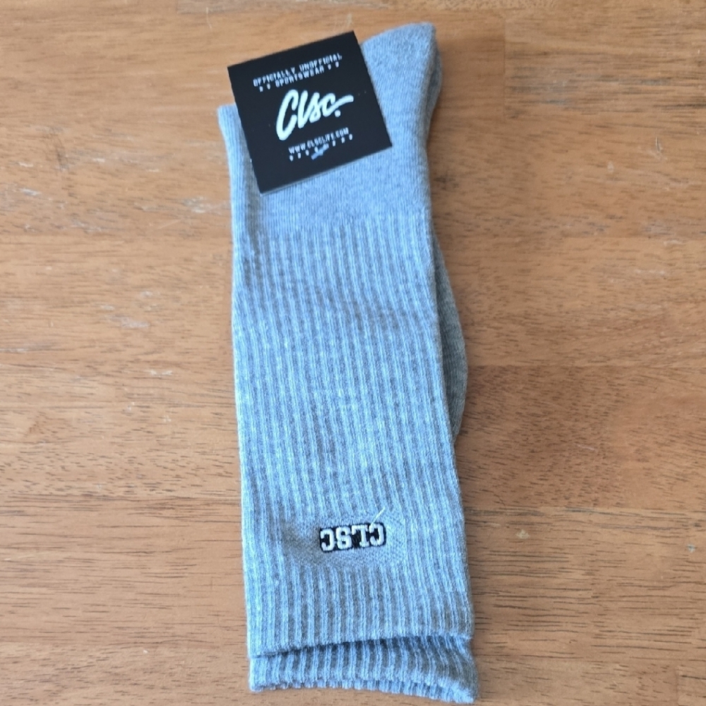Gray Casual Crew Socks with Ribbed Texture